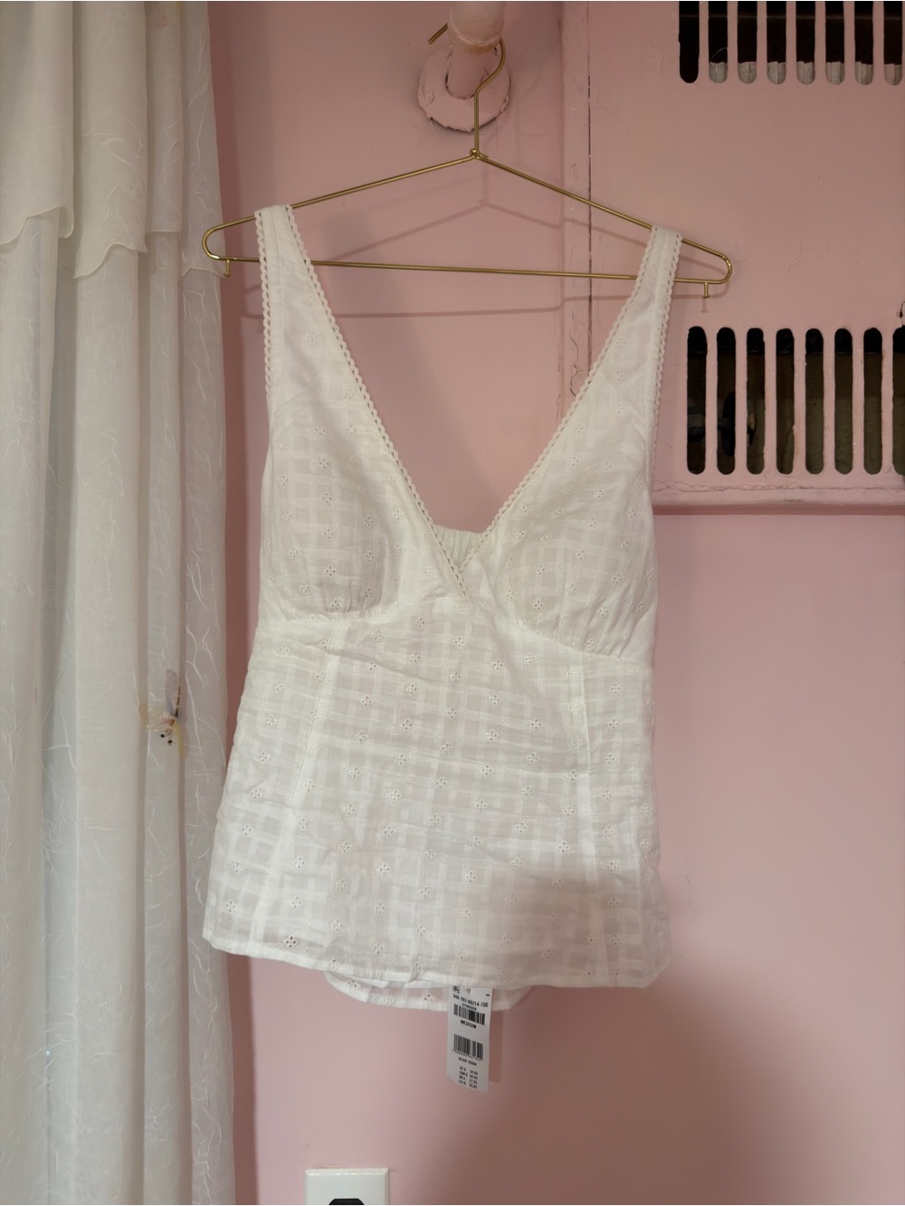 Hollister Tank